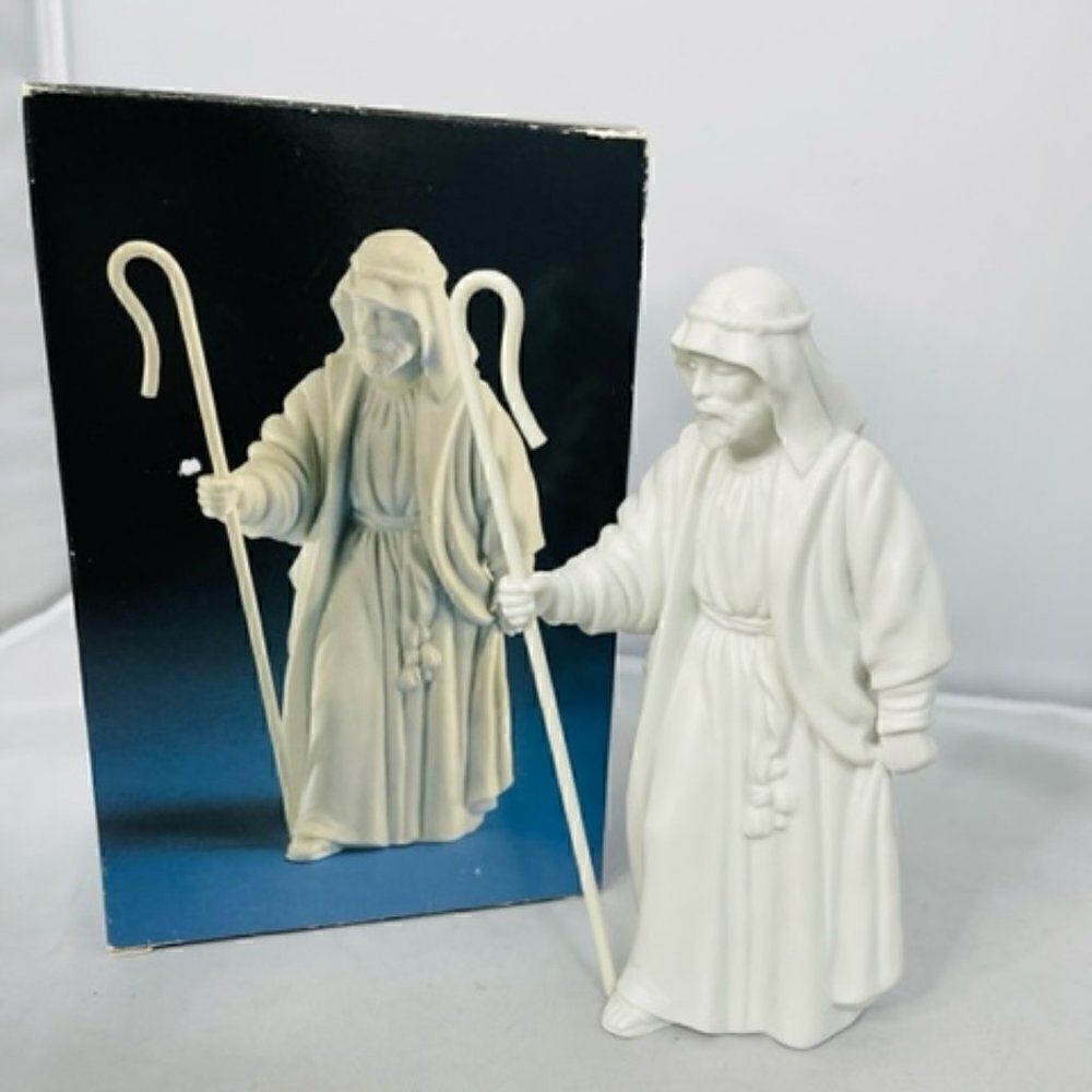 Vintage Avon Nativity Shepherd Porcelain Figurine w/ Original Box - 1983 Excelle
